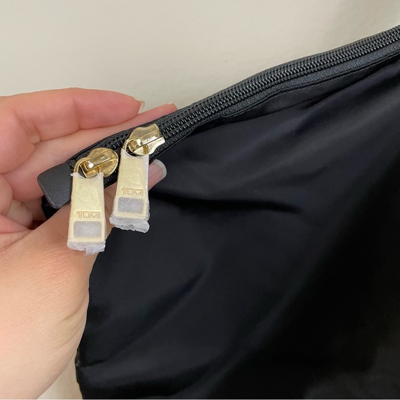 NWT Tumi Voyageur Just In Case Tote Black - Picture 8 of 10